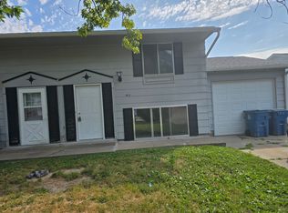 1411 11th St, Silvis, IL 61282