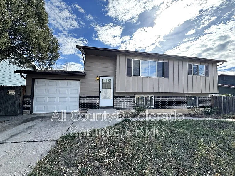1237 Chiricahua Dr