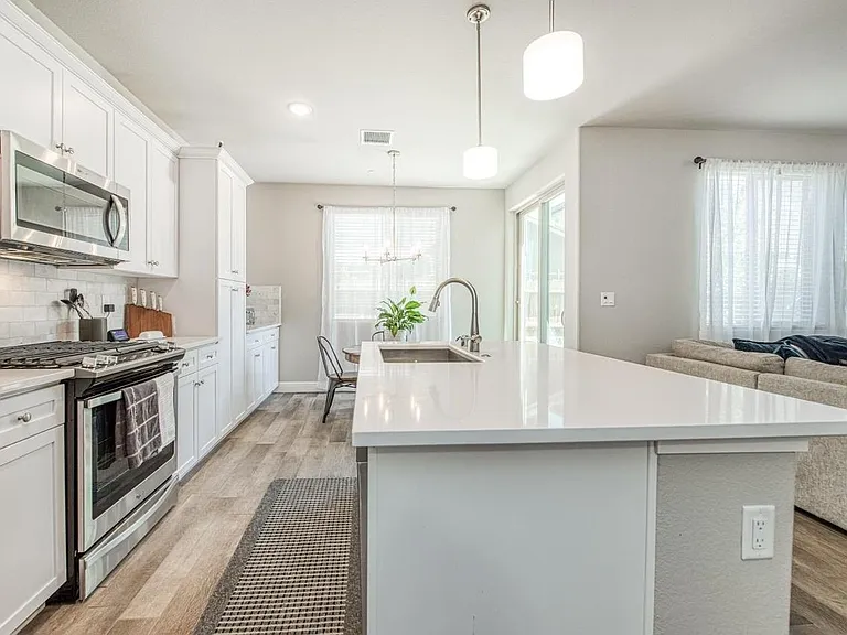 1394 E Via Dorata Way — Photo 11