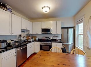 654 Green St #2, Cambridge, MA 02139