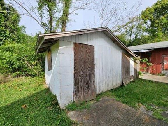 5th image of 8351 Dudley Ave