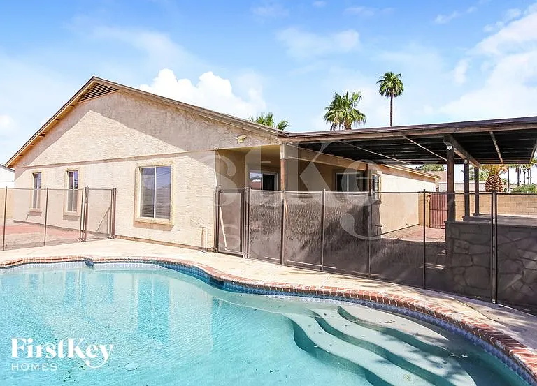 515 E Renee Dr — Photo 15