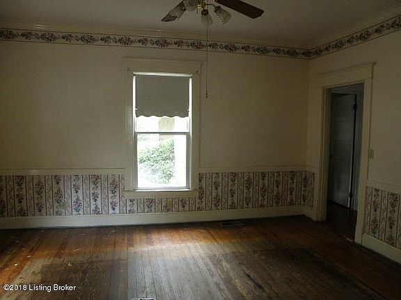 3rd image of 800 10th St