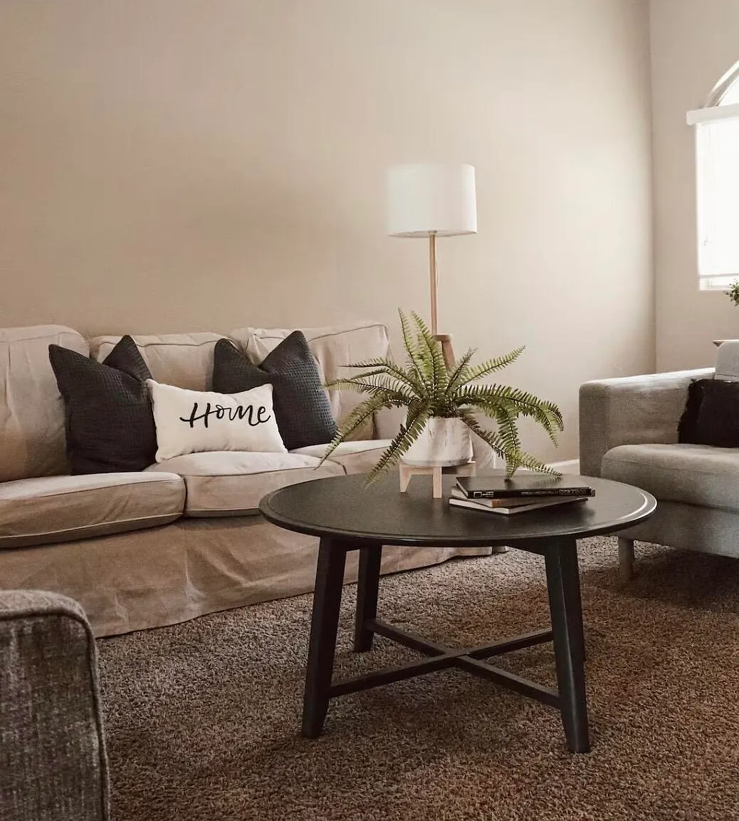 4 bed, 2.5 bath, 2057 sqft, $2,300 — Photo 3