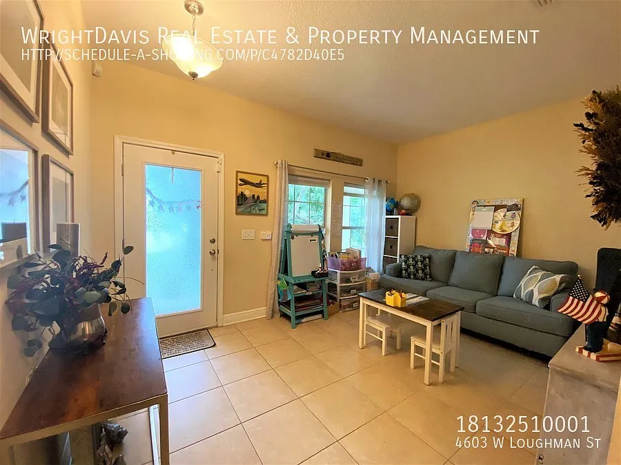 Gorgeous South Tampa 3BD/2.5BA plus Loft dream home! — Photo 3