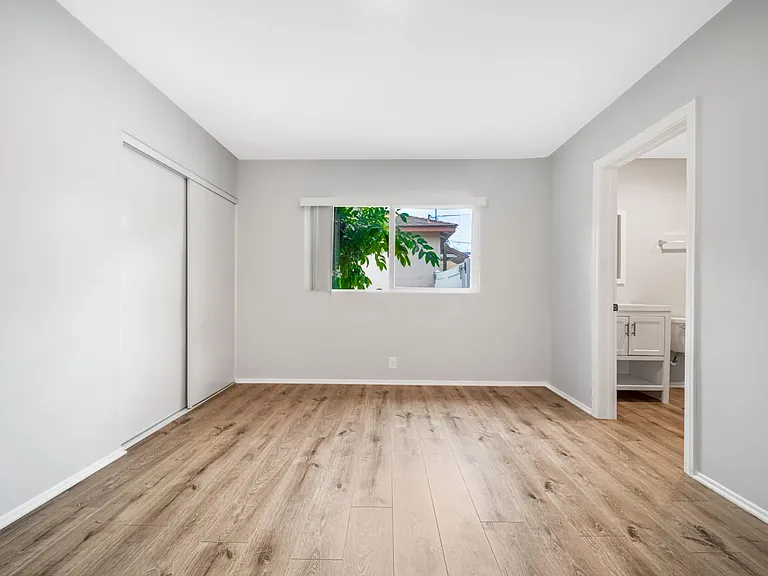 367 N Waverly St — Photo 21