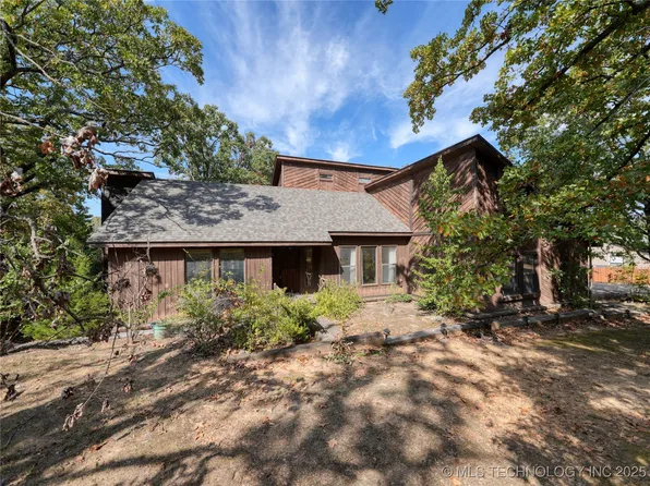 4411 Colonial Dr, Sapulpa, OK 74066