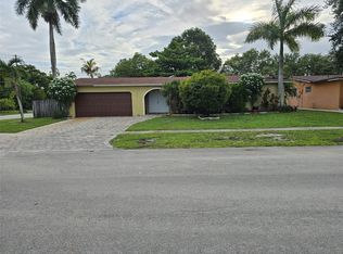 2041 NW 87th Ln, Sunrise, FL 33322