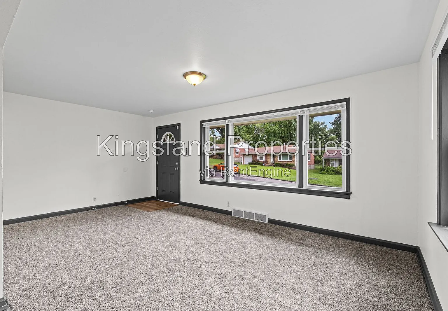2 bed, 1.0 bath, 825 sqft, $1,200 — Photo 4