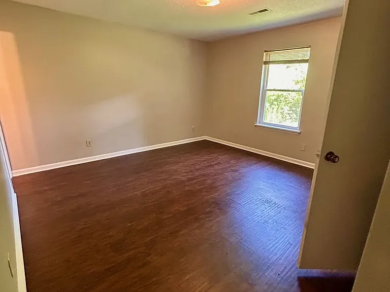 184 Dorchester Manor Blvd #B — Photo 11