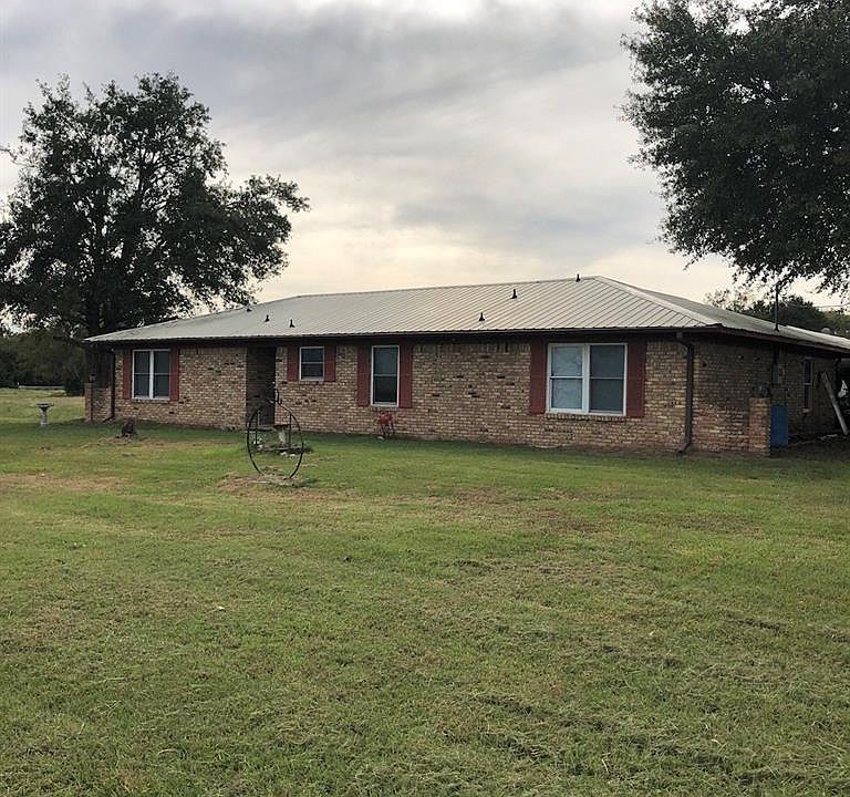 1st image of 1525 Holiday Dr