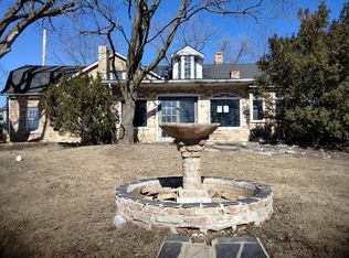 295 N Hunt Club Rd, Gurnee, IL 60031