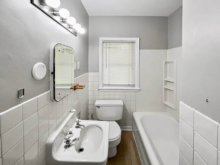 408 Hamline St — Photo 10