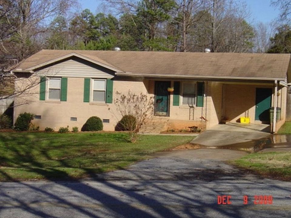 2nd image of 106 Lakeshore Dr