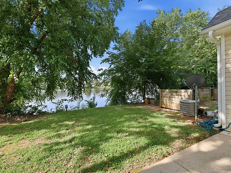 360 Willhaven Dr — Photo 8