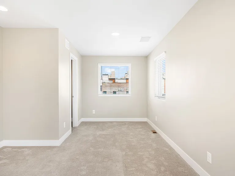 1751 W 40th Ave — Photo 27