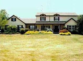 9035 Salisbury Rd, Monclova, OH 43542