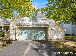 2317 Edington Dr SE, Grand Rapids, MI