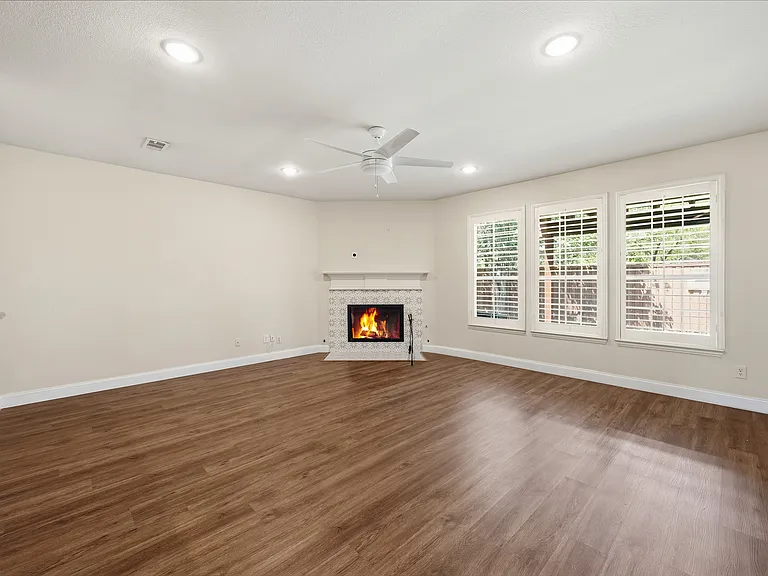 6305 Hilltop Dr — Photo 4