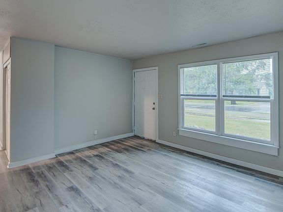3rd image of 4415 W 21st Ave
