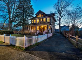 320 S Bayview Avenue, Freeport, NY
