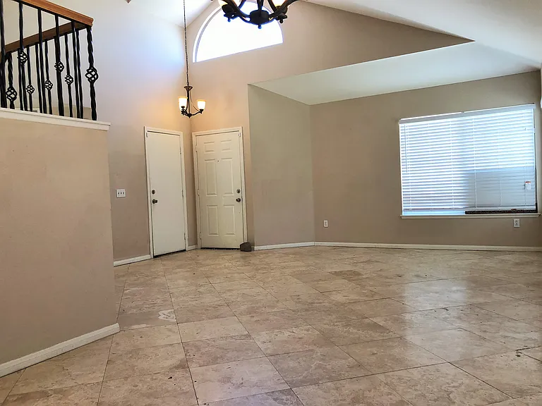 12507 Sunbird Ln — Photo 4