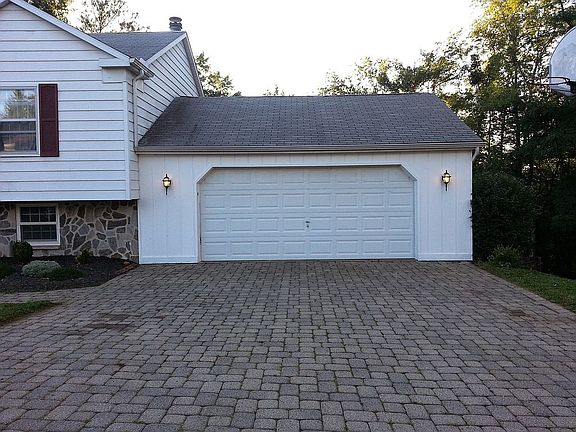 5th image of 107 Village Park Dr