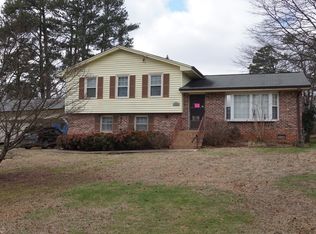 1633 Dellwood Cir, Lake City, GA 30260