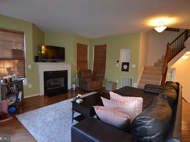 2946 Saxon Flowers Dr — Photo 9