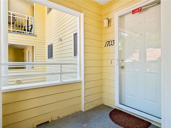 4th image of 1703 Northlake Dr