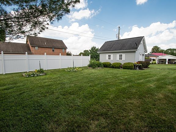5th image of 110 Bethany St