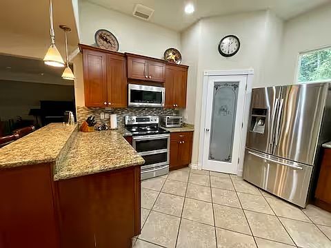 5th image of 1288 Puget Dr E