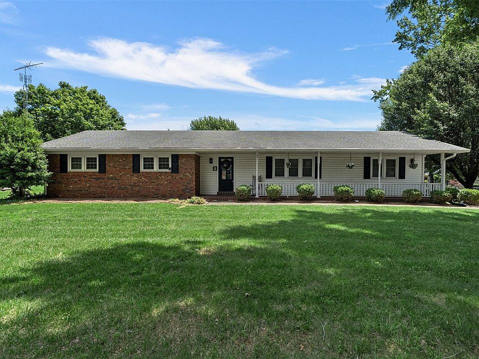 1st image of 2412 Grider Pond Rd