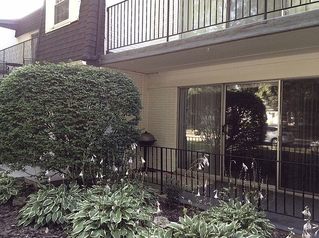 1st image of 1105 Royal Street George Dr #105