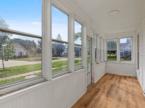 4th image of 228 3rd St