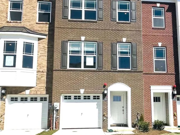 11709 Emily Dickinson Pl, White Plains, MD 20695