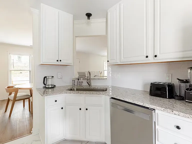 Byron Dr SW — Photo 22