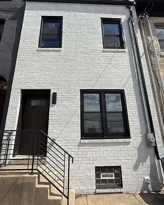 2429 Christian St