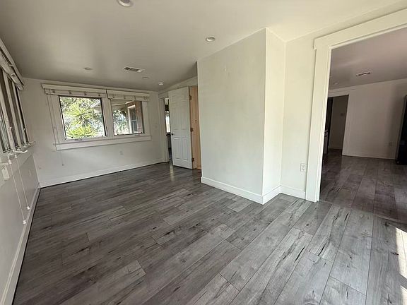 5th image of 8216 Painter Ave
