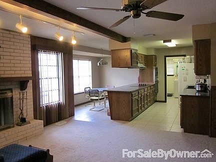 Kitchen / Breakfast Room