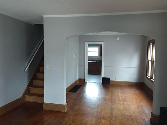2nd image of 551 & 553 Parkview Ave