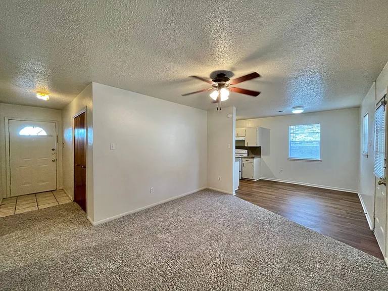 1404 Cross St — Photo 3