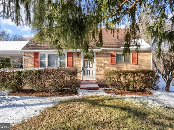 9 Hemlock Ct, Harrisburg, PA 17109