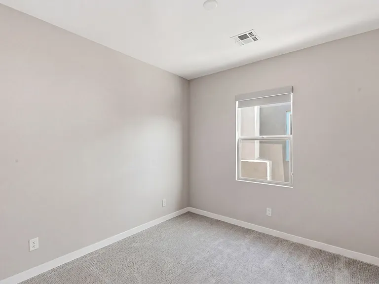 9858 Laurel Tree St — Photo 33