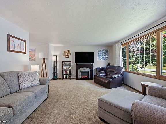 5th image of 794 Glencairn Ln