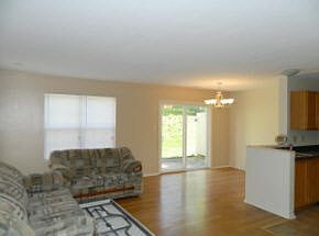 3rd image of 651 Bayberry Ct W