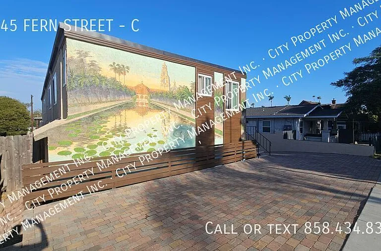 1645 Fern St #C — Photo 2