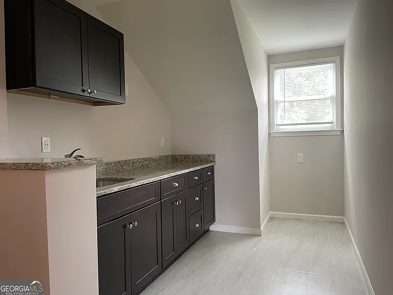 100 Kelley Way — Photo 15