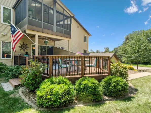 1556 Matterhorn Dr NE, Cedar Rapids, IA 52402