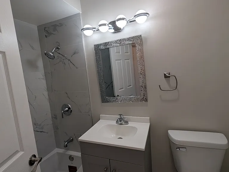 9216 Seymour Ave #2E — Photo 5